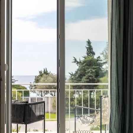 Wine After Sun Sea Front Villa *