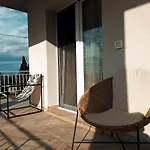 Golden Hour Villa * Nea Skioni