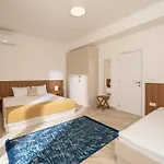Golden Hour Villa Βίλα