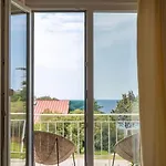 Golden Hour Villa *