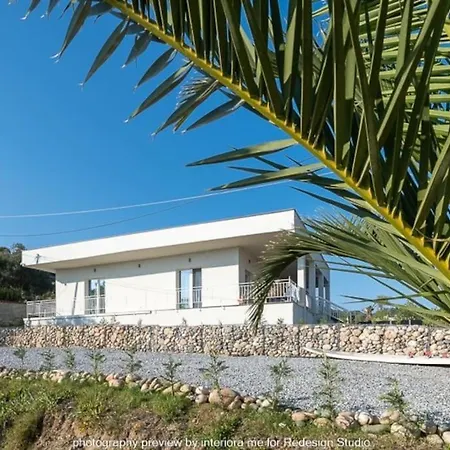 Wine After Sun Sea Front Villa *